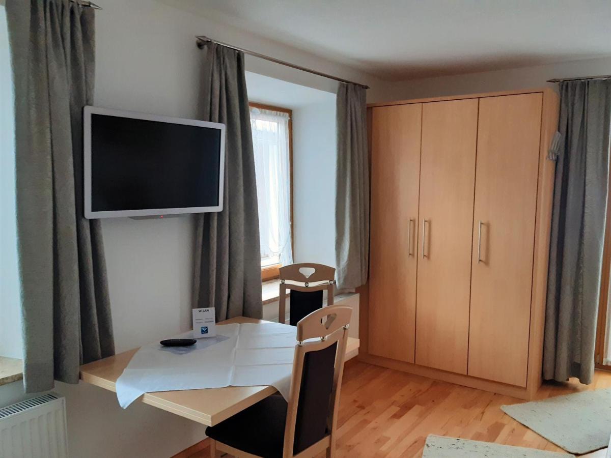 Gastehaus Hosp Apartment Obsteig Exterior photo